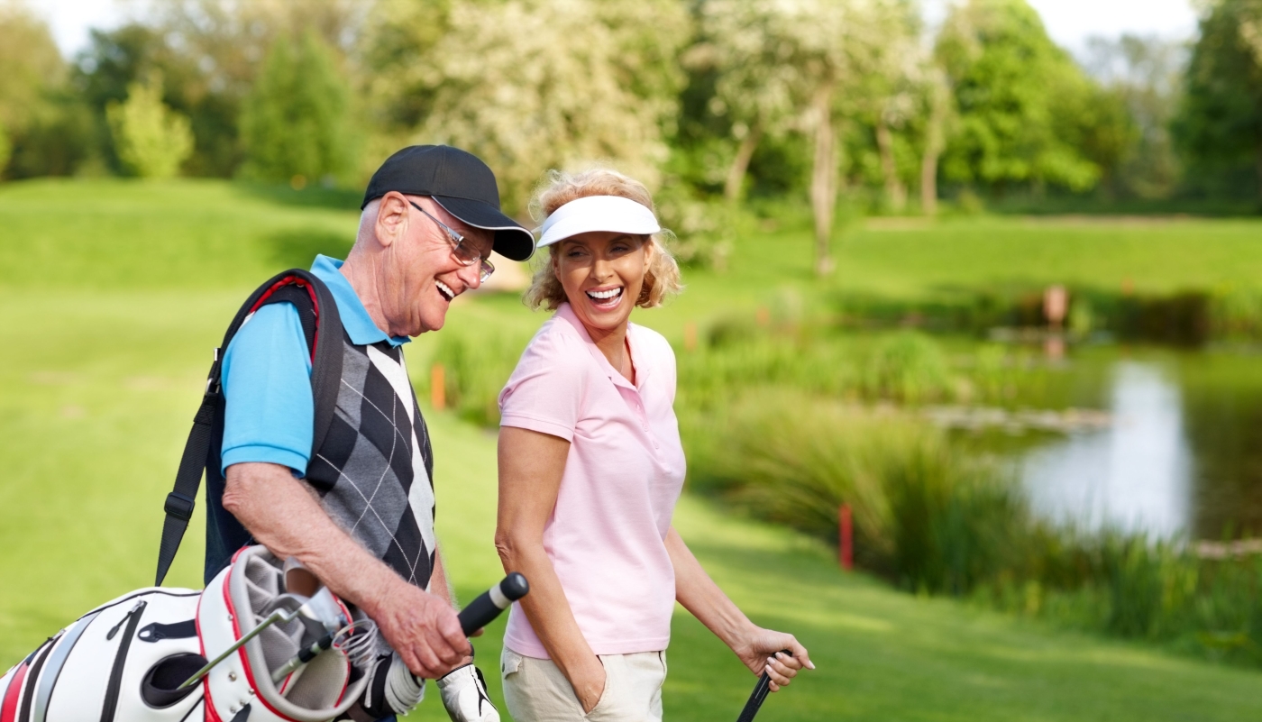 Snowbirds playing golf