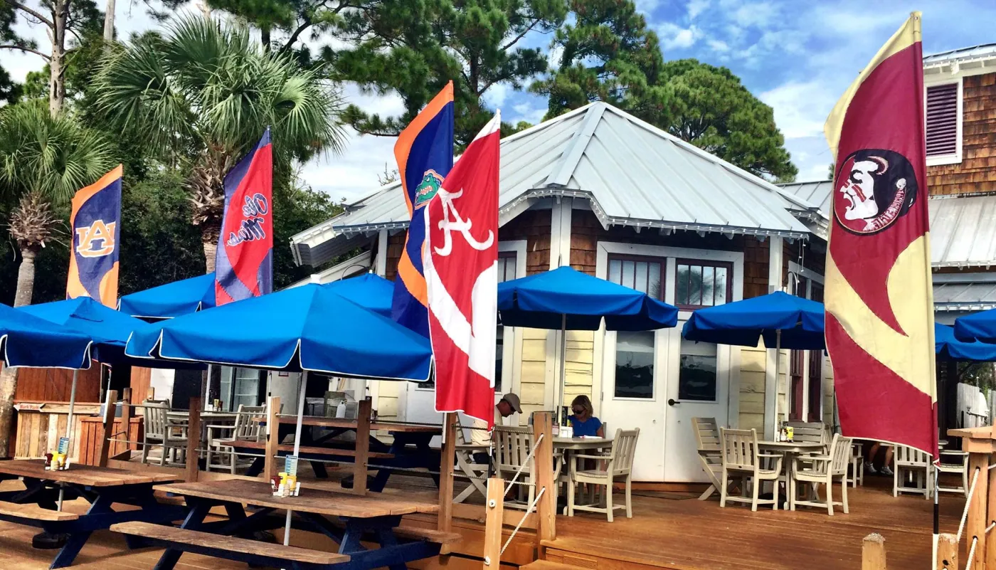 Patio at Marina Bar & Grill