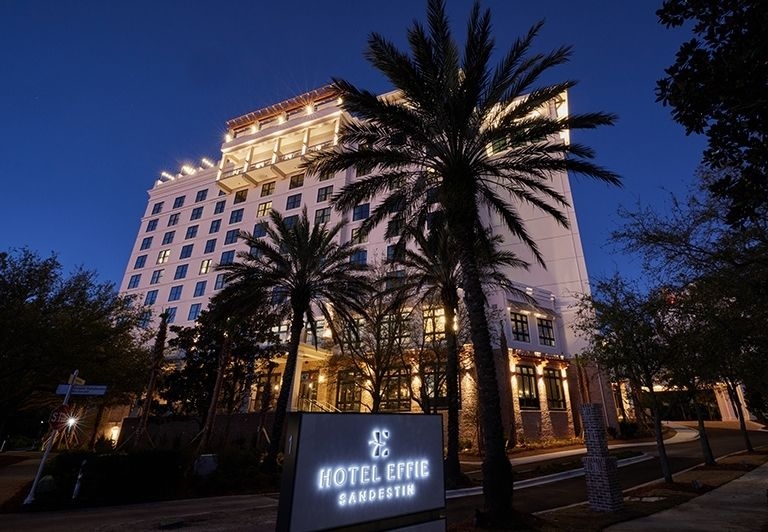 Hotel Effie Exterior at Night