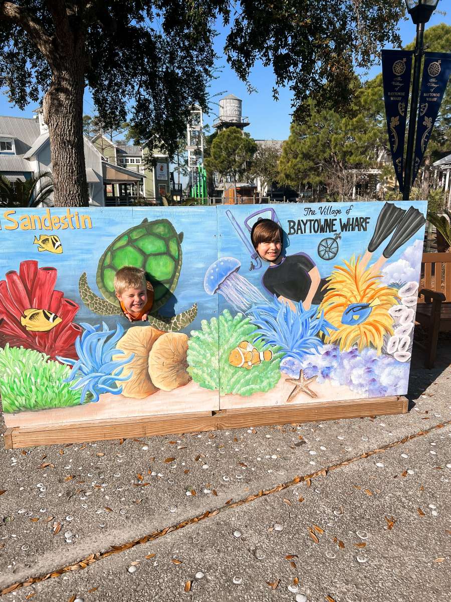 kids making funny face