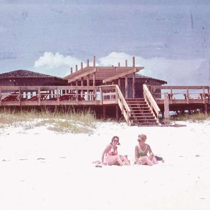 Old Pic of Girls on the Beach