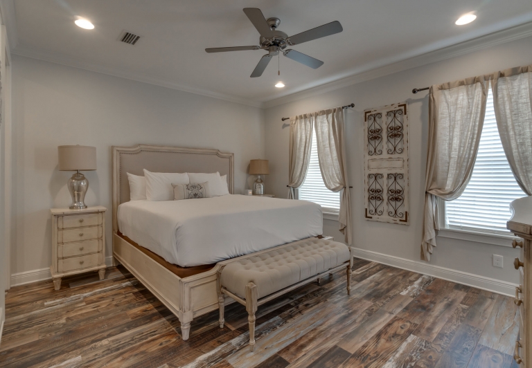 bedroom at villa lago