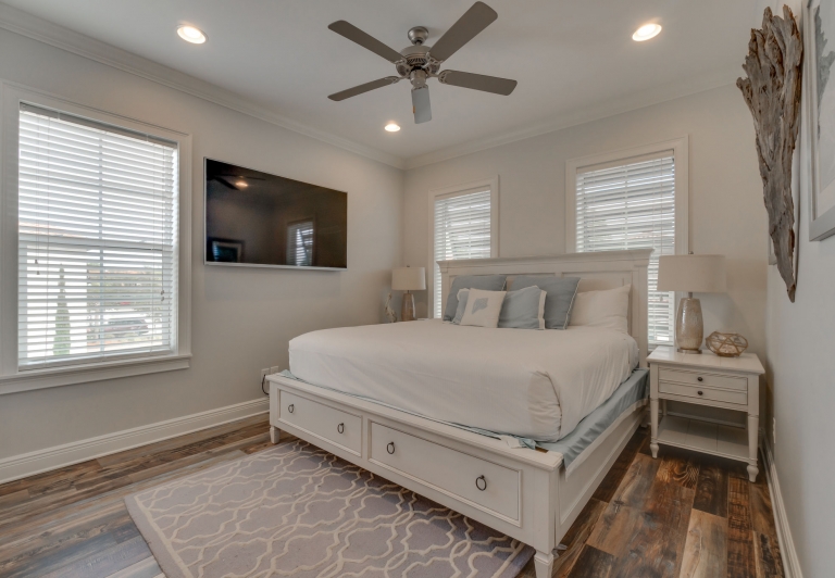bedroom at villa lago