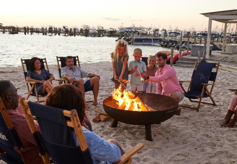 Marina Bar and Grill