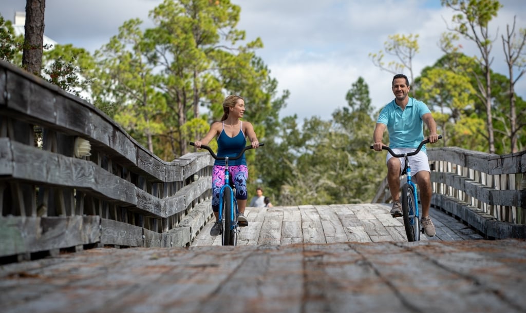 Couple cycling