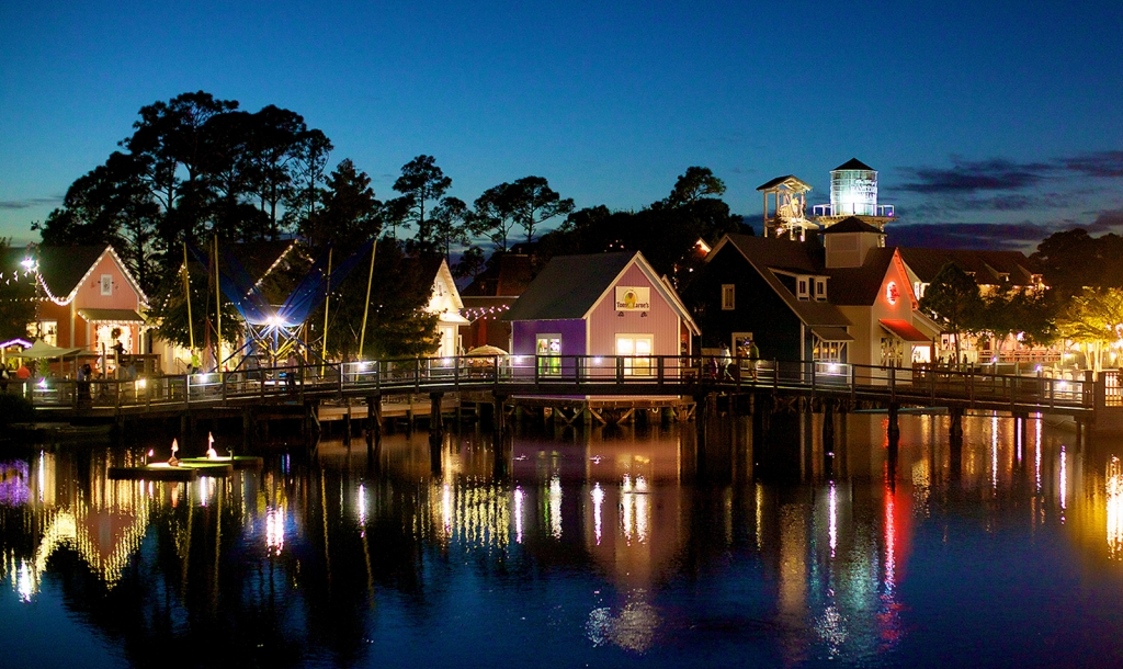 Baytowne Wharf at night