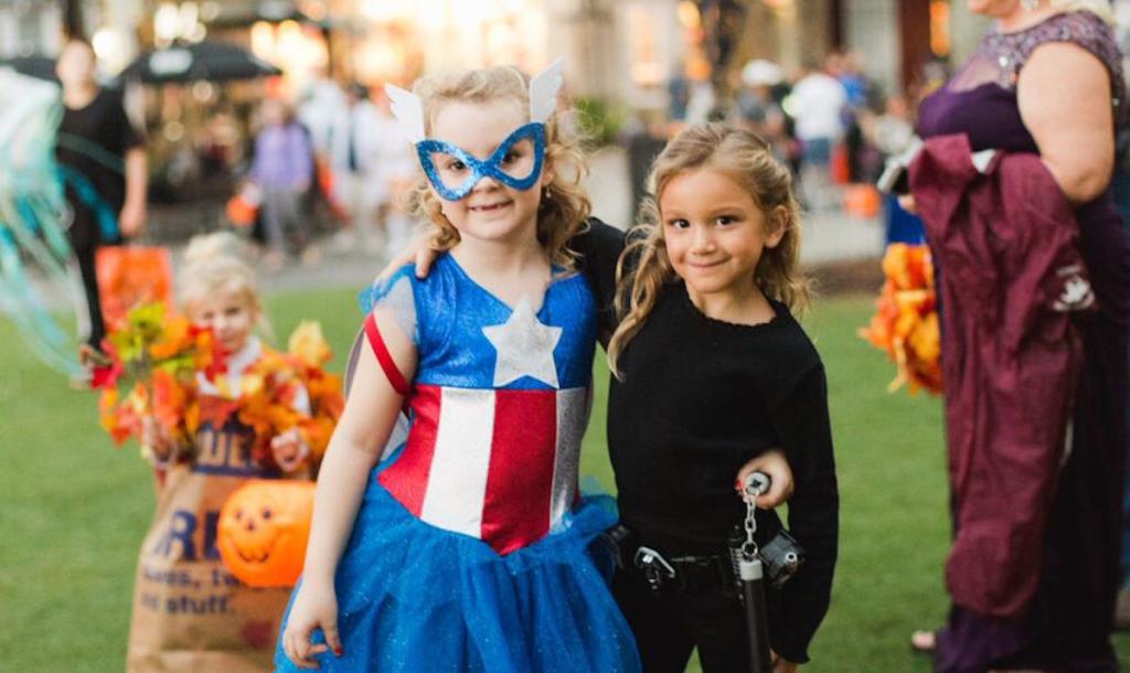 children dressed up for halloween 