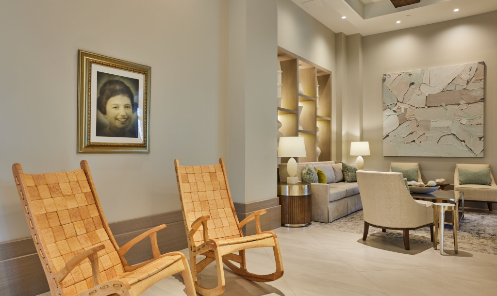 Hotel Effie Lobby Area