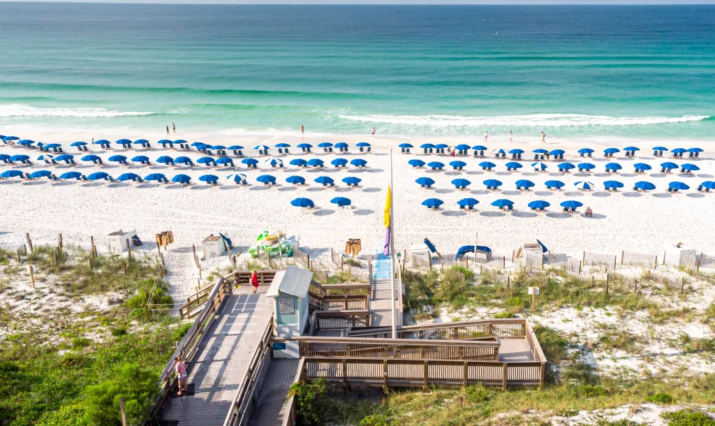 Tops'l Resort & Beach