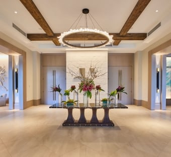 effie lobby